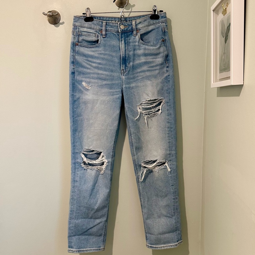 American Eagle stretch mom jeans distressed size 6